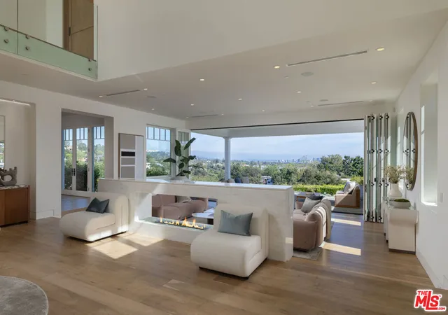 Photo 4 of Single family home for sale at 1722 San Remo Dr, Pacific Palisades, CA 90272 | MLS# 26827133 | Listing updated on 2026-09-14