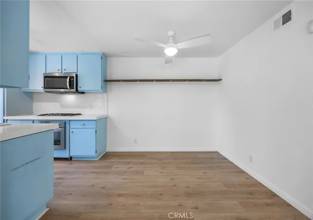 Listing Photo 4 - Condo for sale in building located at 1330 Cabrillo Park, Santa Ana, CA 92701 - Unit #F