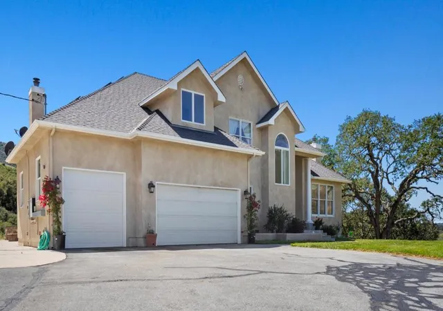 Photo 1 of Single family home for sale at 28837 Underwood Rd, Salinas, CA 93908 | MLS# ML82045252 | Listing updated on 2026-09-15