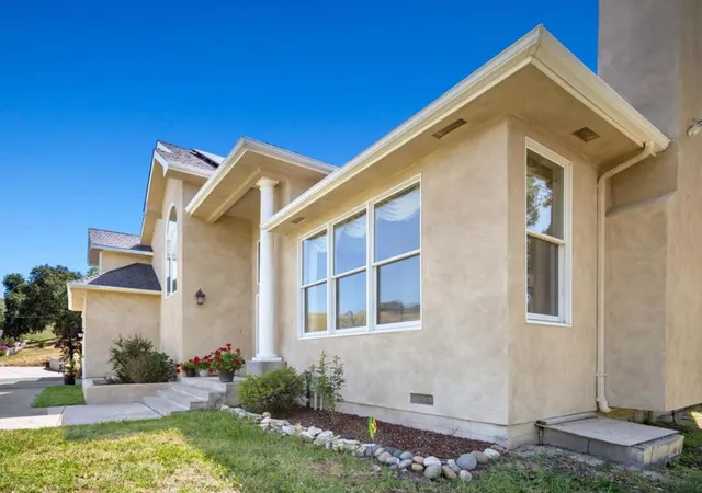Photo 3 of Single family home for sale at 28837 Underwood Rd, Salinas, CA 93908 | MLS# ML82045252 | Listing updated on 2026-09-15