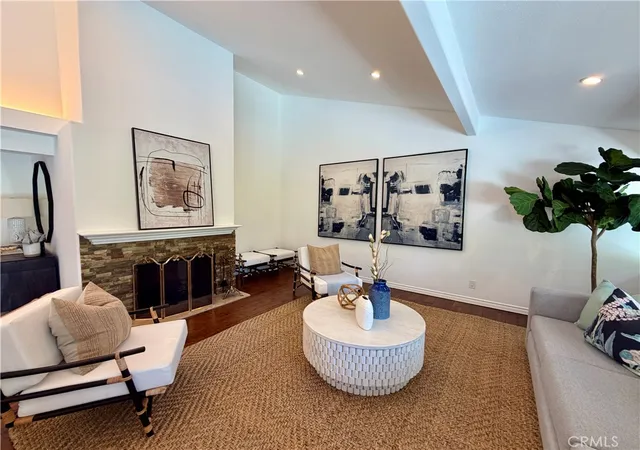 Photo 3 of Sale Pending at 2102 Vista Entrada, Newport Beach, CA 92660 | MLS# NP26091602 | Listing updated on 2026-09-14