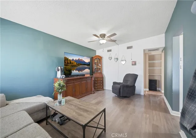 Photo 4 of Single family home for sale at 6327 Linda Lee Dr, Yucca Valley, CA 92284 | MLS# SW26090796 | Listing updated on 2026-09-15