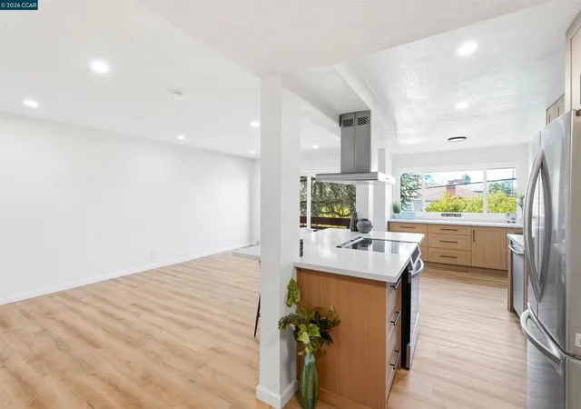 Photo 3 of Sale Pending at 710 East 22nd #203, Oakland, CA 94606 | MLS# 41133107 | Listing updated on 2026-09-14