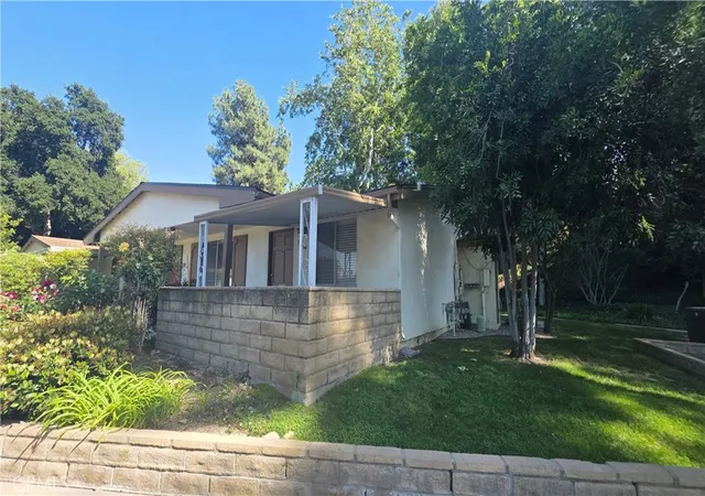Photo 2 of Condo for sale at 19364 Ave Of The Oaks, Newhall, CA 91321 | MLS# GD26094098 | Listing updated on 2026-09-15