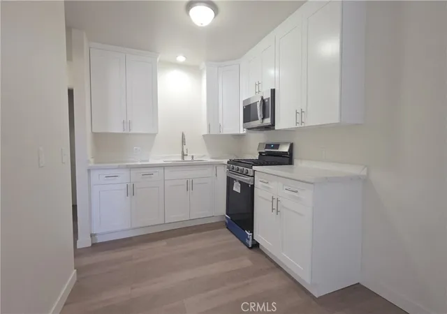 Photo 4 of Condo for sale at 19364 Ave Of The Oaks, Newhall, CA 91321 | MLS# GD26094098 | Listing updated on 2026-09-15