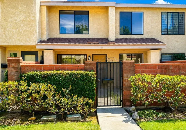 Photo 1 of Single family home for sale at 961 W Lamark, Anaheim, CA 92802 | MLS# OC26094466 | Listing updated on 2026-09-14