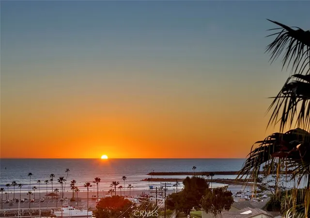 Listing Photo 5 - Condo for sale in building located at 1200 N Harbor Dr, Oceanside, CA 92054 - Unit #7-C