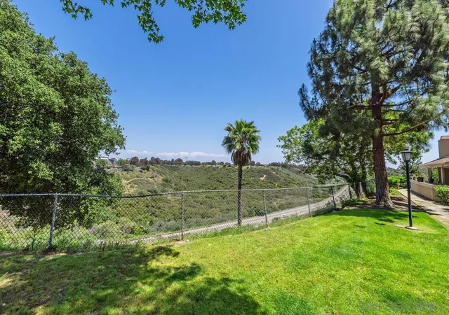 Photo 4 of Townhouse for sale at 3057 Old Bridgeport Way, San Diego, CA 92111 | MLS# 260010603SD | Listing updated on 2026-09-15