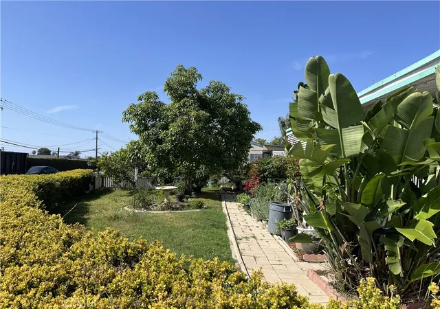 Photo 3 of Manufactured home for sale at 8200 Bolsa #37, Midway City, CA 92655 | MLS# OC26095929 | Listing updated on 2026-09-14