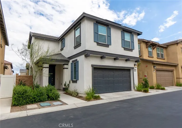 Photo 3 of Sale Pending at 2464 Gunner Ridge, Rialto, CA 92377 | MLS# CV26097026 | Listing updated on 2026-09-15