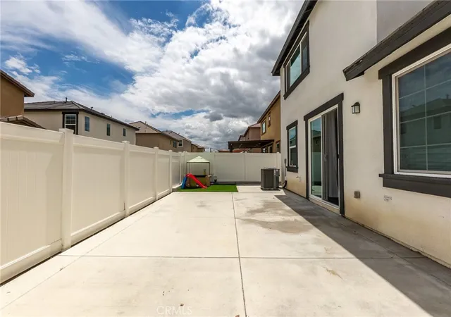 Photo 4 of Sale Pending at 2464 Gunner Ridge, Rialto, CA 92377 | MLS# CV26097026 | Listing updated on 2026-09-15