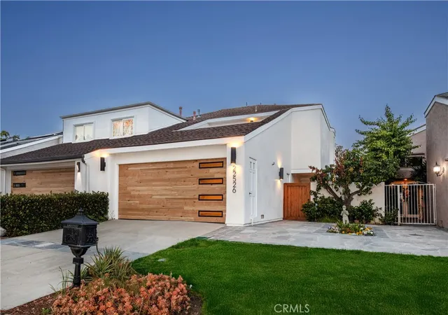 Photo 3 of Single family home for sale at 22526 Lake Forest Ln, Lake Forest, CA 92630 | MLS# OC26093232 | Listing updated on 2026-09-14