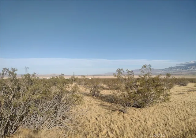 Photo 2 of Sale Pending at 5 Venada, Lucerne Valley, CA 92356 | MLS# HD26096380 | Listing updated on 2026-09-15
