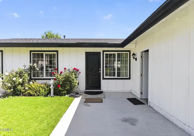Photo 4 of Single family home for sale at 2377 Fitzgerald Rd, Simi Valley, CA 93065 | MLS# V1-36224 | Listing updated on 2026-09-15