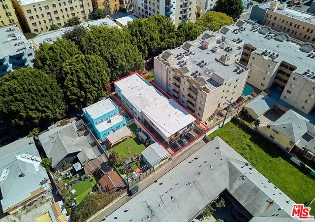 Listing Photo 4 - Condo for sale in building located at 731 Irolo St, Los Angeles, CA 90005