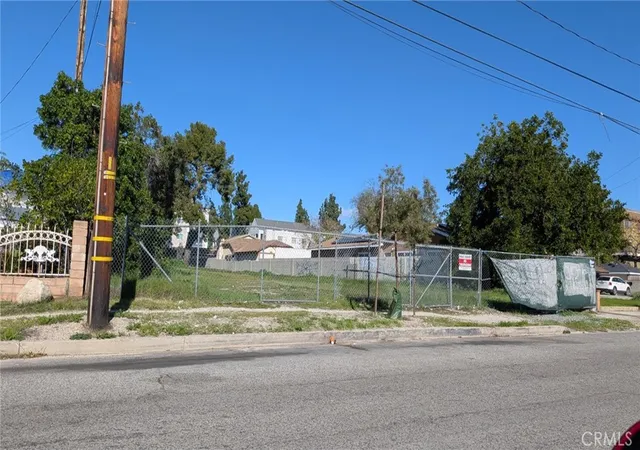 Land for sale at 11055 Stagg St, Sun Valley, CA 91352 | MLS# BB26093882