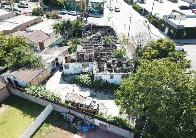 Photo 4 of Single family home for sale at 6502 4th, Los Angeles, CA 90043 | MLS# PW26100150 | Listing updated on 2026-09-15