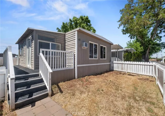 Photo 3 of Manufactured home for sale at 3157 E Ave I #B2, Lancaster, CA 93535 | MLS# SR26100397 | Listing updated on 2026-09-14