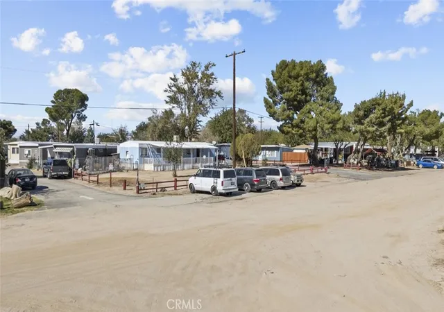 Photo 3 of Manufactured home for sale at 1258 W Rosamond Blvd #47, Rosamond, CA 93560 | MLS# SR26100632 | Listing updated on 2026-09-15