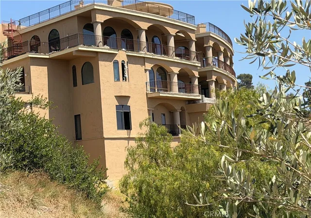 Photo 1 of Sale Pending at 85 Altamont, Camarillo, CA 93010 | MLS# PW26087958 | Listing updated on 2026-09-15