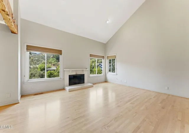 Photo 3 of Single family home for sale at 405 Woodcliffe Rd, Pasadena, CA 91105 | MLS# P1-27114 | Listing updated on 2026-09-14