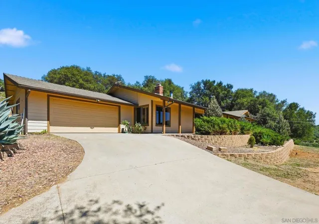 Photo 2 of Sale Pending at 19525 Casner Rd, Ramona, CA 92065 | MLS# 260011473SD | Listing updated on 2026-09-15