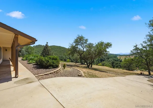Photo 3 of Sale Pending at 19525 Casner Rd, Ramona, CA 92065 | MLS# 260011473SD | Listing updated on 2026-09-15