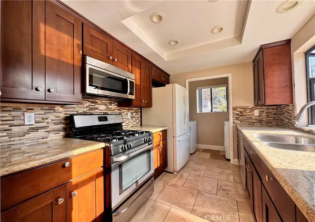 Photo 3 of Condo for sale at 49 Clover, Aliso Viejo, CA 92656 | MLS# OC26104283 | Listing updated on 2026-09-16