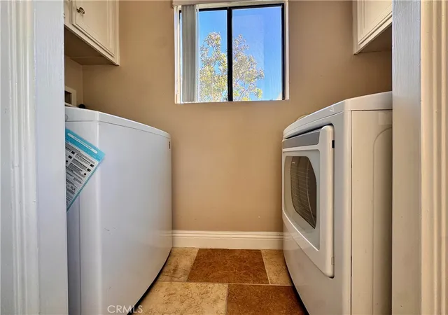 Listing Photo 4 - Condo for sale in building located at 49 Clover, Aliso Viejo, CA 92656