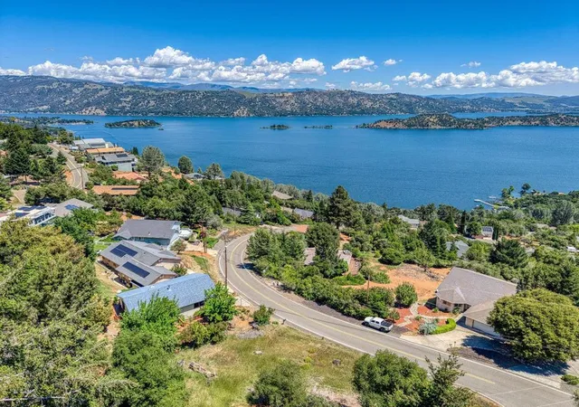 Photo 3 of Single family home for sale at 3401 Riviera W Dr, Kelseyville, CA 95451 | MLS# ML82046920 | Listing updated on 2026-09-15