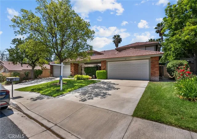 Photo 1 of Sale Pending at 15816 Cindy Ct, Canyon Country, CA 91387 | MLS# SR26104813 | Listing updated on 2026-09-14