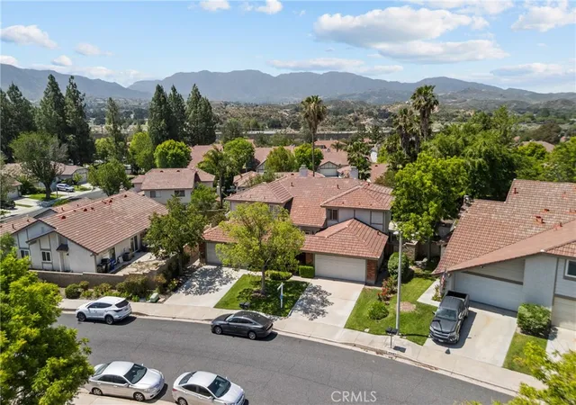 Photo 3 of Sale Pending at 15816 Cindy Ct, Canyon Country, CA 91387 | MLS# SR26104813 | Listing updated on 2026-09-14