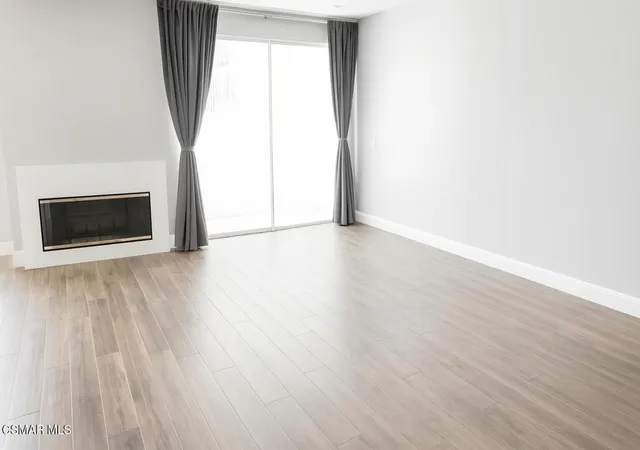 Photo 3 of Condo for sale at 5350 White Oak Ave #105, Encino, CA 91316 | MLS# 226002249 | Listing updated on 2026-09-15