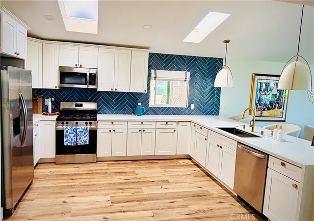 Photo 2 of Manufactured home for sale at 5186 Don Rodolfo Dr, Carlsbad, CA 92010 | MLS# TR26101918 | Listing updated on 2026-09-28