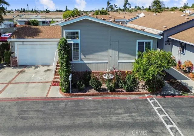 Photo 2 of Sale Pending at 201 Crow Ln, Fountain Valley, CA 92708 | MLS# IG26106217 | Listing updated on 2026-09-15