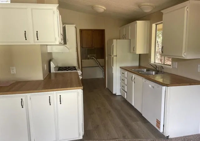 Photo 3 of Single family home for sale at 21818 Fallview Dr, Sonora, CA 95370 | MLS# 41114544 | Listing updated on 2026-09-14