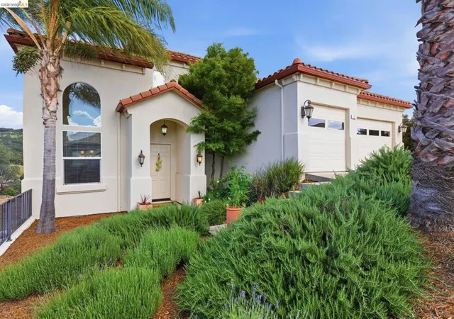 Photo 3 of Single family home for sale at 32 Apollo Ln, Copperopolis, CA 95228 | MLS# 41130826 | Listing updated on 2026-09-14