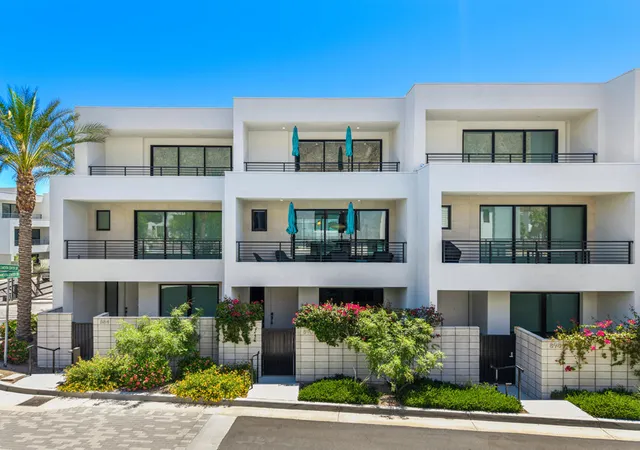 Photo 1 of Condo for sale at 890 Cameron Ctr Dr, Palm Springs, CA 92264 | MLS# 219148029DA | Listing updated on 2026-09-15