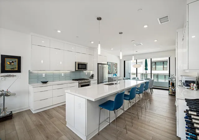 Photo 2 of Condo for sale at 890 Cameron Ctr Dr, Palm Springs, CA 92264 | MLS# 219148029DA | Listing updated on 2026-09-15