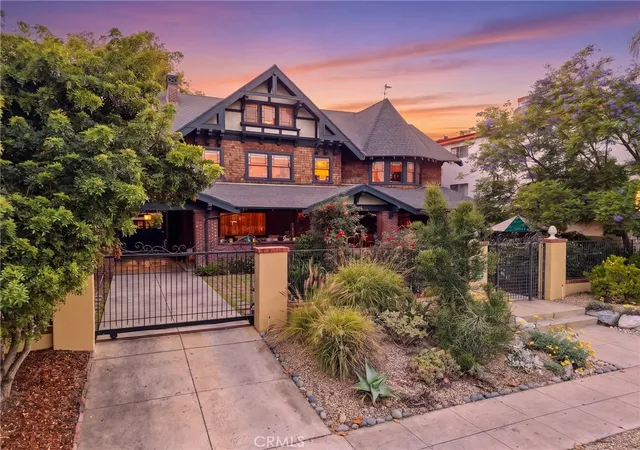 Photo 2 of Mansion for sale at 1415 S Manhattan Pl, Los Angeles, CA 90019 | MLS# BB26105635 | Listing updated on 2026-09-15
