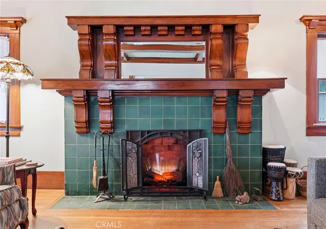 Photo 4 of Single family home for sale at 1415 S Manhattan Pl, Los Angeles, CA 90019 | MLS# BB26105635 | Listing updated on 2026-09-15