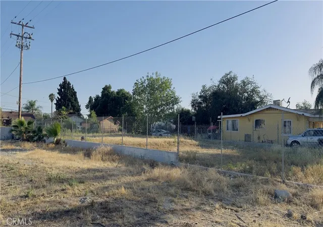 Photo 4 of Sale Pending at 1321 Union, San Bernardino, CA 92411 | MLS# IG26108642 | Listing updated on 2026-09-14