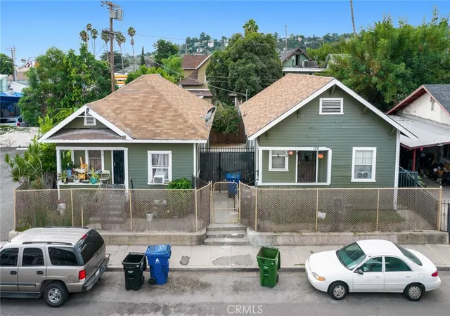 Listing Photo 5 - Condo for sale in building located at 116 Ellita Pl, Los Angeles, CA 90042