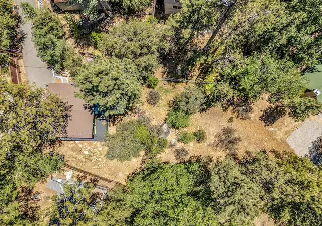 Photo 3 of Single family home for sale at 25595 Glen Rd, Idyllwild, CA 92549 | MLS# 219148112DA | Listing updated on 2026-09-15