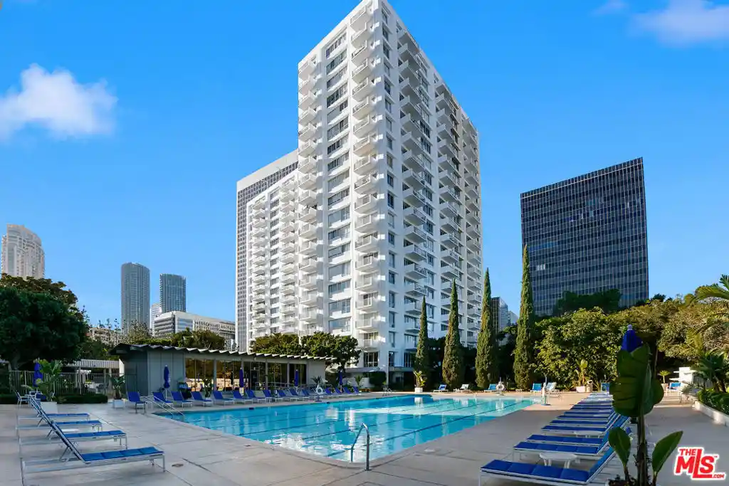 Listing Photo 2 - Condo for sale in 2170 Century Park E located at 2170 Century Park E, Los Angeles, CA 90067 - Unit #1804