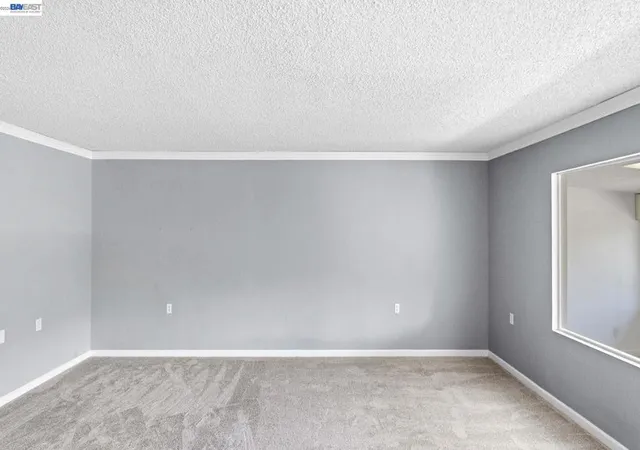 Photo 3 of Condo for sale at 2128 Tice Crk Dr #3, Walnut Creek, CA 94595 | MLS# 41135490 | Listing updated on 2026-09-15