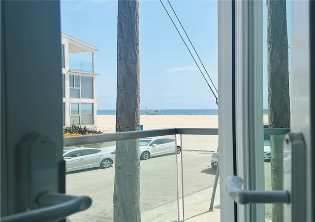 Photo 4 of Condo for sale at 1 Jib St #103, Marina Del Rey, CA 90292 | MLS# PW26110696 | Listing updated on 2026-10-05