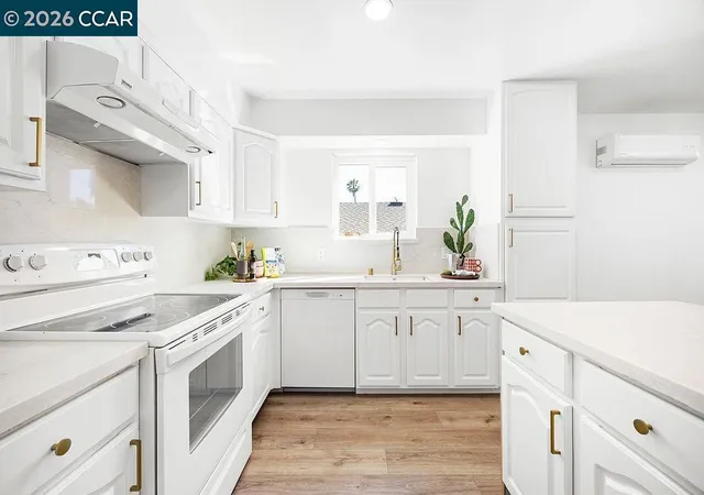 Photo 3 of Single family home for sale at 2135 Via Alta, Benicia, CA 94510 | MLS# 41135546 | Listing updated on 2026-09-15