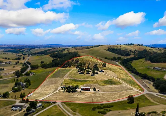 Single family home for sale at 6998 Kingsbury Rd, Templeton, CA 93465 | MLS# NS26108260