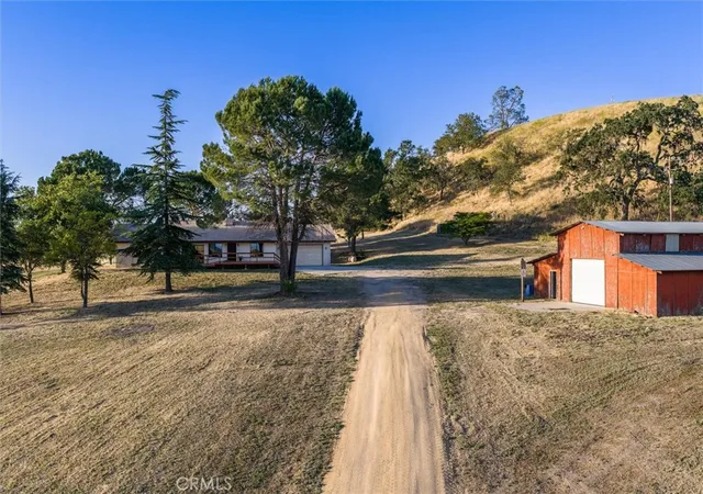 Photo 3 of Single family home for sale at 6998 Kingsbury Rd, Templeton, CA 93465 | MLS# NS26108260 | Listing updated on 2026-09-14